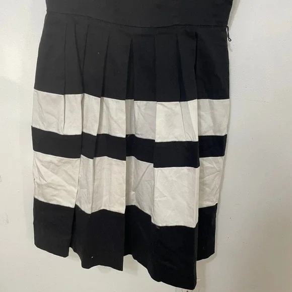 White House Black Market Black White Striped Pleated Fit & Flare Dress 8 READ - Picture 6 of 6
